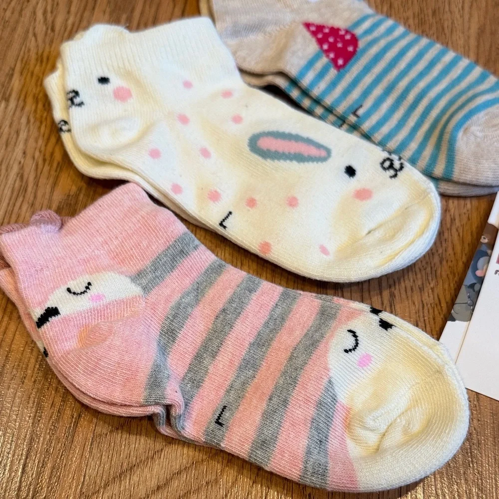 FREE W/ PURCHASE Kids Cute Animal Socks - Pink, Blue, Cream